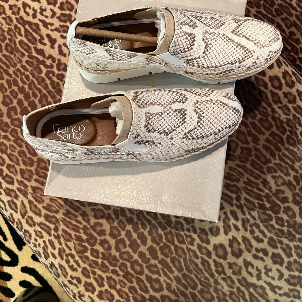 Franco Sarto Natural Faux Snakeskin slip on wedges size 9